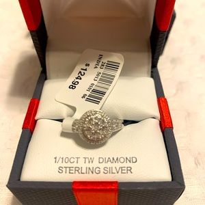 BRAND NÉW Ladies Ring